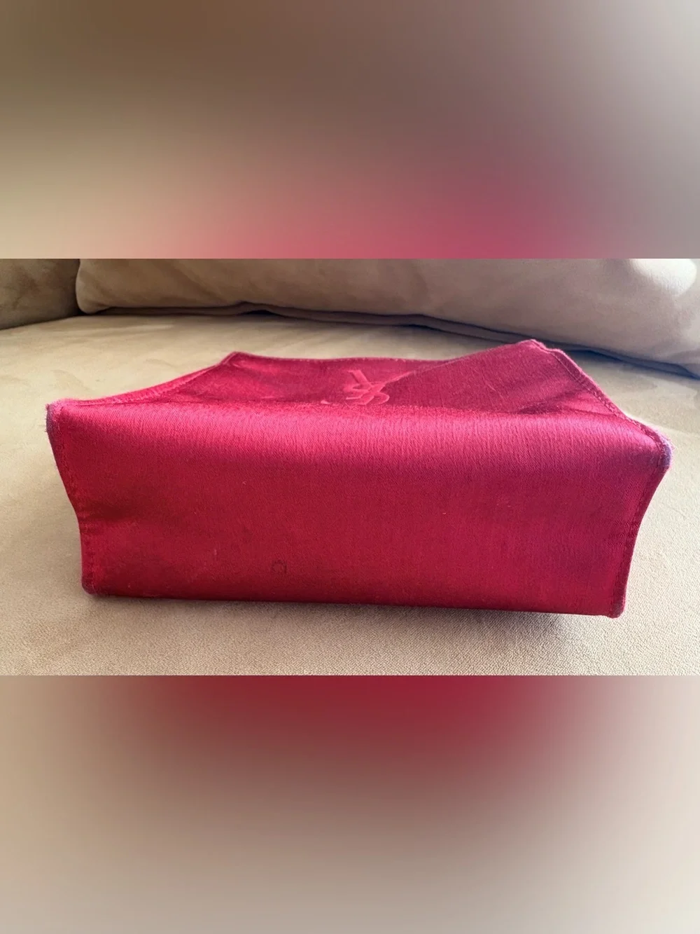 YSL Parfums Red Satin Cosmetic Makeup Bag Zip Travel Pouch Vanity Case